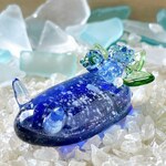 U496　宇宙を宿すガラスのウミウシ［アジサイ］