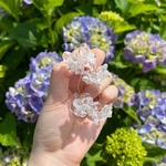 M.157 clear White flower