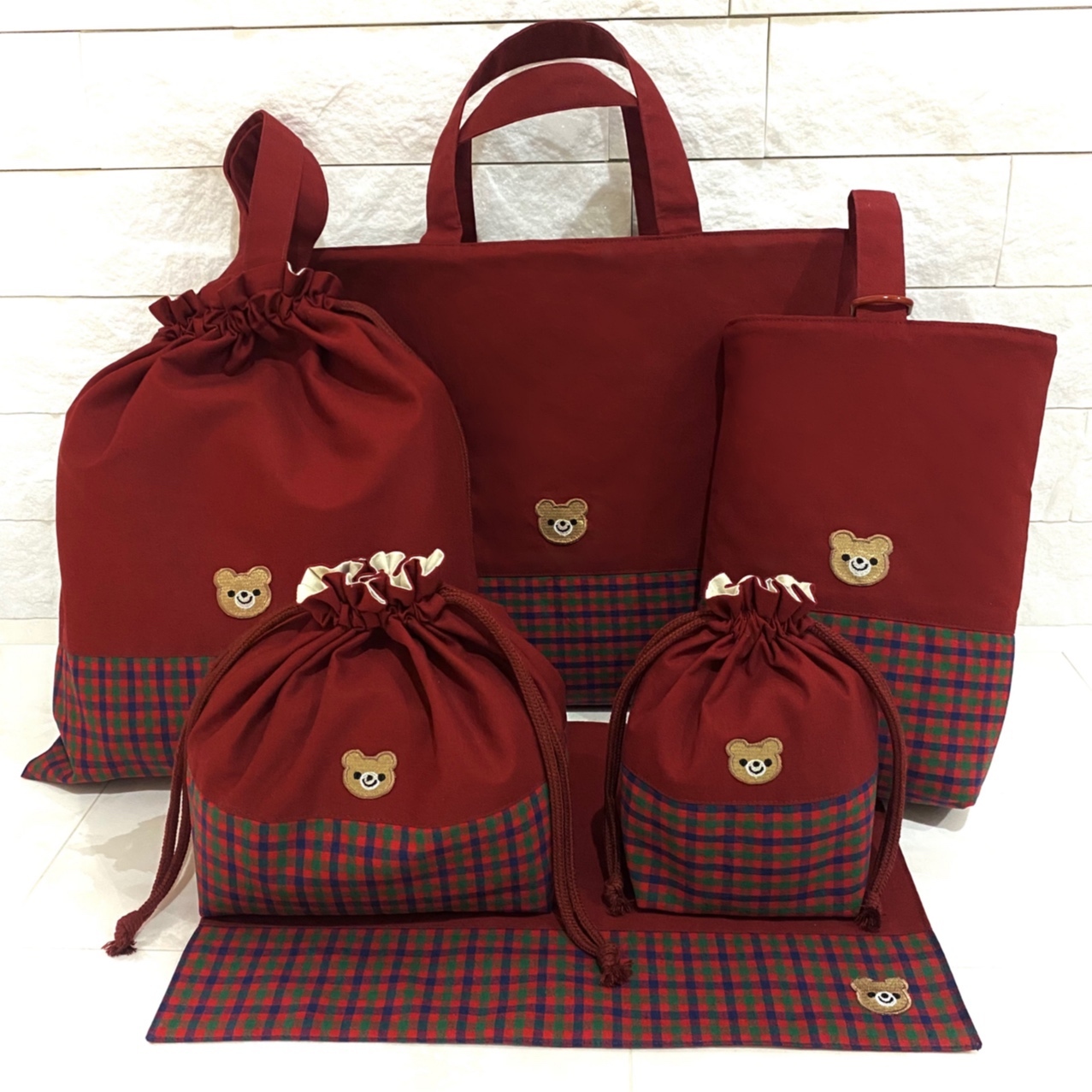 箱袋付き ティファニー 美品 テディベア くま 小物入れ ピルケース PD1e ティファニー 美品 テディベア くま 小物入れ 乳歯入れ ピルケース