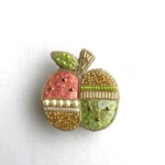 林檎　パッチワーク　ビーズ刺繍ブローチ