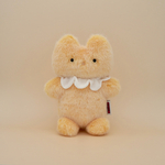 Sitting cat “Pastel orange“