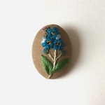 植物図鑑 勿忘草　刺繍ブローチ 