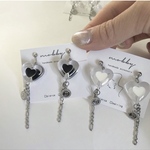 ［sale］♡☄︎ ブラックハートシルバー　　　  ﾋﾟｱｽ   ｲﾔﾘﾝｸﾞ (初夏・夏・大人・シンプル・ｵｼｬﾚ・華奢・プレゼント・シルバー・ハート・お呼ばれ・普段使い・かわいい)
