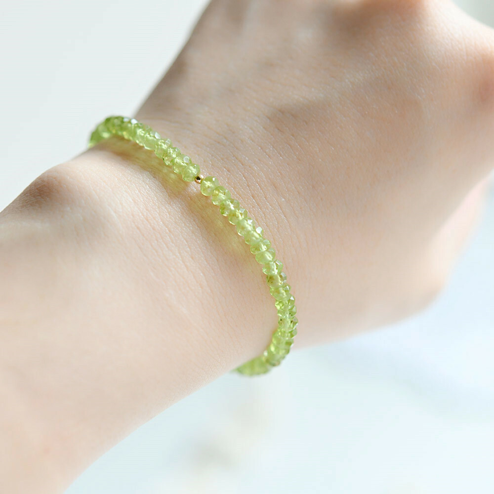 幸せ、夫婦間の愛、平和を象徴する ペリドットの黄緑色ブレスレット 8