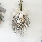 ソラローズと小花のスワッグ　　ナチュラルホワイト   ドライフラワー　誕生日プレゼント  引っ越し祝い　記念日　ギフト