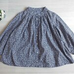 送料無料★ネービー小花ギャザーブラウス