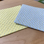 刺し子コースター2枚セット　段つなぎ/水・黄色　プチギフト　刺繍　ハンドメイド　プレゼント　段つなぎ　シンプル　北欧　キッチン雑貨　カラフル　幾何学模様　ウクライナ　カトラリー　