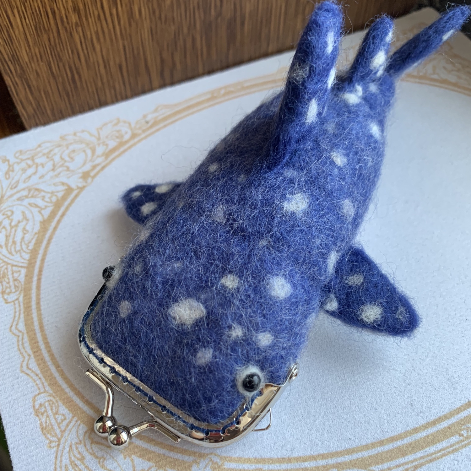 羊毛フェルト　ブローチ　がま口ホルダー　ハンドメイド 羊毛フェルト がま口ホルダー ハンドメイド - 財布・ケース