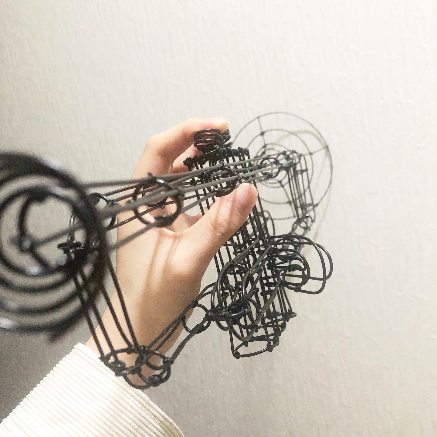 ◇u.★在庫処分セール◇ワイヤーアート　ブレーメンの音楽隊 3D Wire Art ヴァイオリン 100121 音楽雑貨・アクセサリー専門店