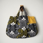 北欧風　ちょうちょ柄　タック　ぷっくりBAG　前ポケット  　イエロー　♪　う早この布　