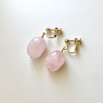 いちごみるく　マダガスカルローズクォーツの一粒イヤリング/ピアス