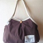 グラニーバッグ・茶色＊毛糸で遊ぶ猫の刺繍