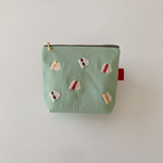 【手刺繍】３種のフルーツサンドの刺繍ポーチ【14cmファスナー使用】マチ付き／モスグリーン