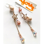 アシンメトリー　星ピアス(ピンク系)