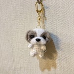 編みぐるみ犬キーホルダー:シーズー（グレー:ブラック&ホワイト）