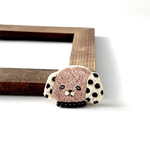 犬の刺繍ブローチ【くりいむオレオ】