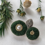 drops flower〜花の刺繍ブローチ