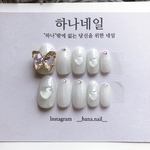 【𝐍𝐨.𝟏𝟔𝟕】着画/レビュー割　色が変わる♡　UVストーン　レインボーマグネット　蝶々ネイル　ナビネイル　나비　ネイルチップ　韓国ネイル　ハナネイル　167