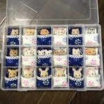 91 【再販】シルバニア　赤ちゃん　ベッド　布団　ケース　収納　紫陽花紺＆白