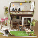 お庭のある 二階建て ベーカリー＆カフェ  ドールハウス  明かり付き