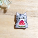 【6/4(土)19:00〜販売】ネコの刺繍ブローチ 〜watermelon〜
