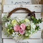 バラの花咲くお庭リース