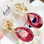 イヤリング　フラワー　しずく　赤みブラウン　レジン　レジンアクセサリー　レジンアクセ　レジンイヤリング　ドライフラワーイヤリング　ドライフラワーアクセサリー　ドライフラワーアクセ