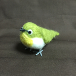 羊毛フェルトのメジロ