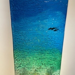 現品有り！壁掛け縦長アートパネル  エメラルドビーチ とイルカ　70×30