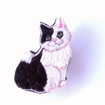 白黒猫　猫刺繍ブローチ
