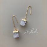 long hook× crystal cube ∴pierce クリスタル　天然石 キューブ 1点物