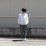 リネンのテーパードパンツ   グリーンカーキ
