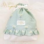 【訳あり値下げ】ミントグリーンの白いお花柄　両面フリル巾着　ハンドメイド