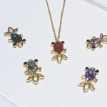 〈5色あり〉輝く金魚チャームのネックレス(1本)