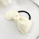♡シンプル リボンの ヘアゴム ♡ 白 ホワイト