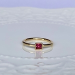 ピンク色が可愛い スワロフスキー を使用した指輪 13号　Minette☆ RING011　