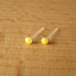 樹脂ポスト【レモンイエロー小粒3mm】小さめ アレルギー対応シンプル　つやあり