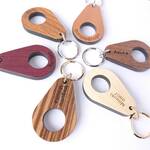 【ワノわ。】 キーホルダー キーリング  木製 名入れ オーダーメイド 銘木 刻印 木婚式 メンズ ペア プレゼント 父の日 