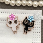 2個セット　猫　花　ネコ　アクセサリー　マスクアクセサリー　マスクマグネット  マスクチャーム　マスクピアス　マスク飾り　マスク　ブローチ