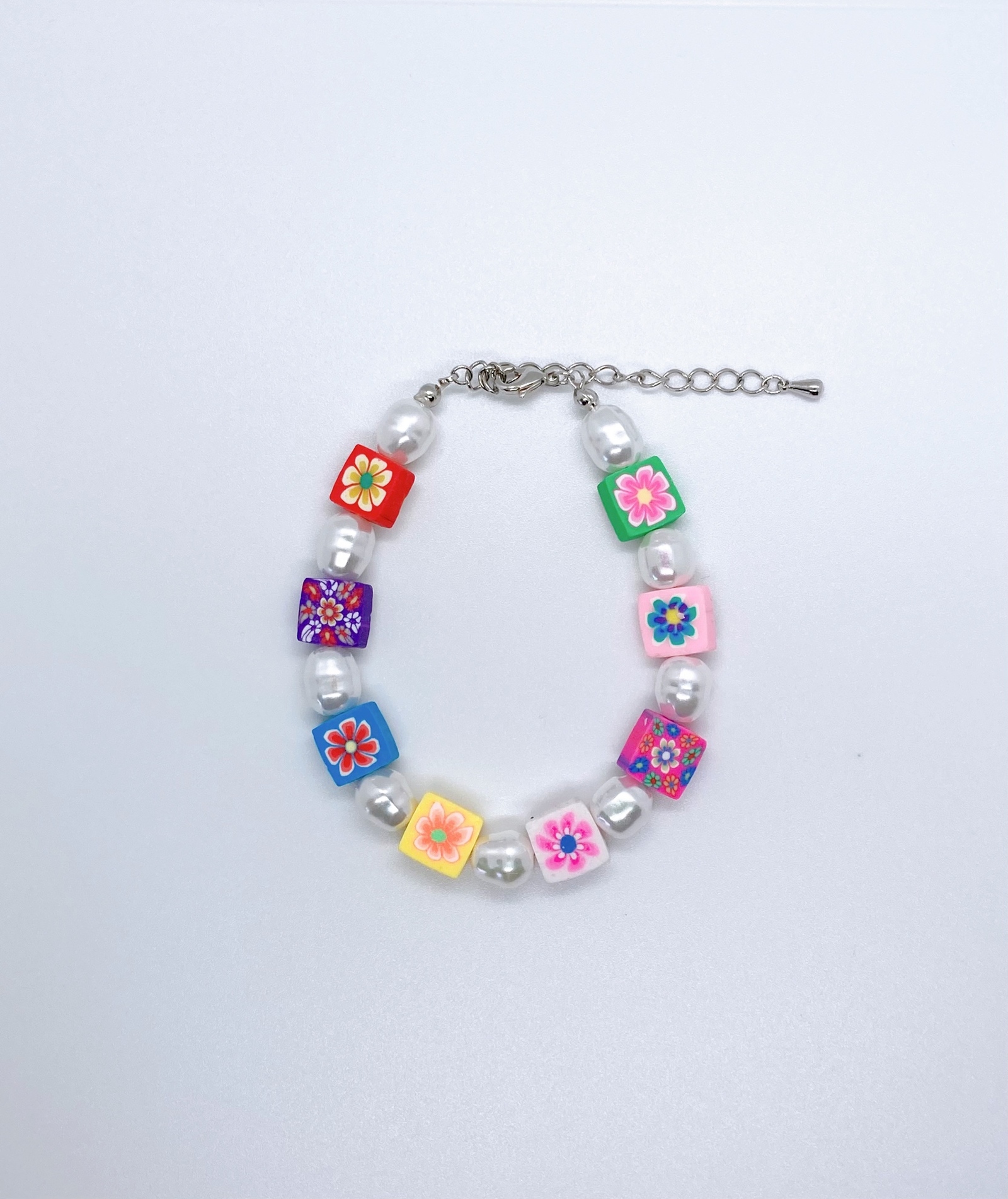 美品　AMBUSH マルチカラービーズブレスレット AMBUSH(アンブッシュ) ビーズブレスレット ゴールド×マルチ
