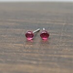 4ミリ ルビー ピアス　＠サージカルステンレス