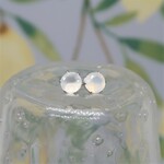 6ミリ ムーンストーン ピアス　＠サージカルステンレス