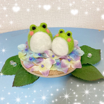 ☂️紫陽花とカエルの親子🐸🐸