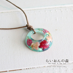 【ramillete 小さな花束】ペンダント　ドーナツ型（花手水）　金属不使用　金属アレルギー対応　長さ調節可能　