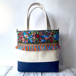 青い鳥 カラフルな花刺繍の帆布トートバッグ