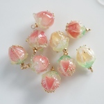 訳あり！【9個】🍓アクリル苺チャーム＊いちご＊立体ストロベリー＊つぼみ