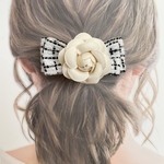 ♡カメリア ツイード 白 リボンのバレッタ♡コンサバ ホワイト ヘアアクセサリー
