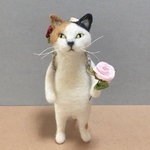 no.99 バラをもつ猫さん