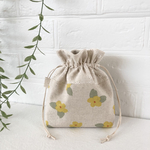 巾着ポーチ　黄色いお花のナチュラルリネン×リネン小花刺繍
