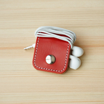 牛革 イヤホンコードクリップ  コードホルダー レッドカラー